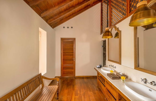 Ishq Colombo - Photo 28