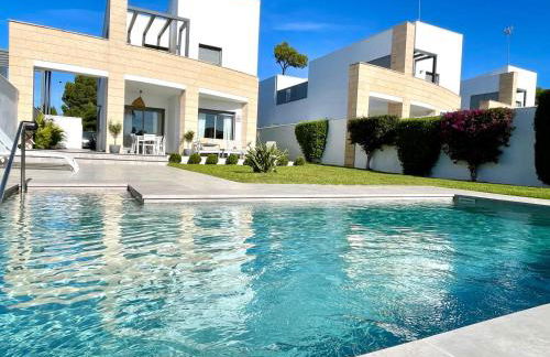 Exclusiva Villa Lujo con piscina privada by Chiclana Dreams - Foto 34