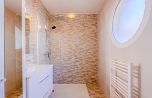 Modern and peaceful flat with terrace and parking - Foto 26