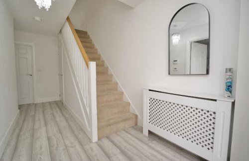 Clothier House - Stylish 3Bed Haven, WiFi & Driveway Parking - Foto 26