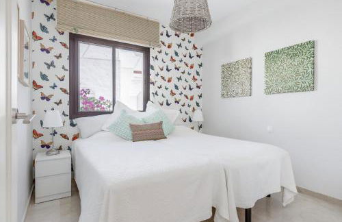 Charming Beachside Townhouse in San Pedro A Lovely Retreat Steps from the Shore - Photo 9