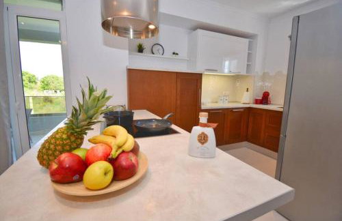 Potamos Deluxe White Apartment - Photo 13