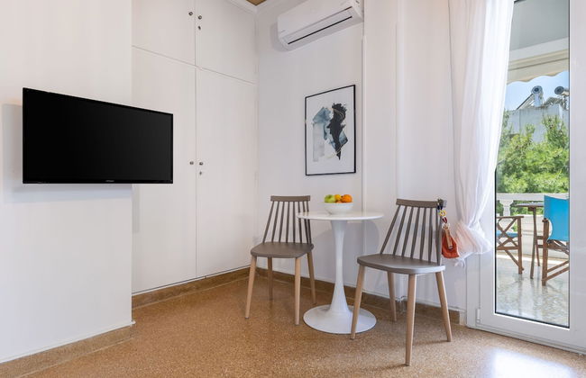 Breeze One Bedroom Apartment by BluPine - Foto 27