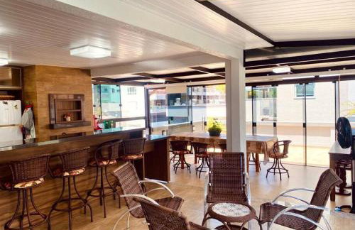 Linda Cobertura duplex na rua 261, excelente localização - Foto 2