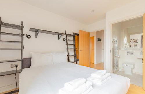 3BD Canalside Flat in De Beauvoir Town - Foto 38