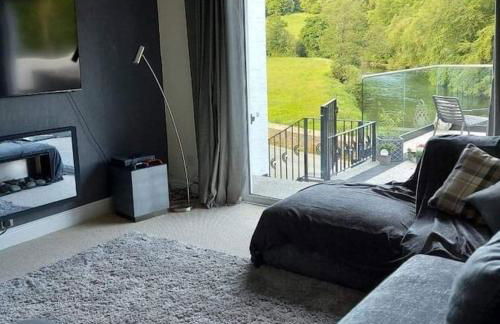 Riverside Retreat - Photo 52