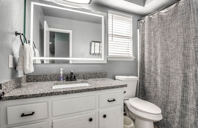 Veteran-Owned Home in Quiet OKC - Foto 33