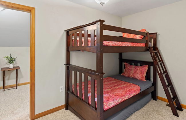 Mountain Hideout by Avantstay Game Room Deck - Photo 38