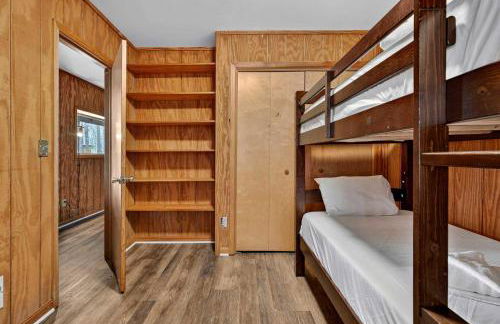 Huge Cabin w Hot Tub, Deck, Grill, Fire Pit, WiFi - Foto 55