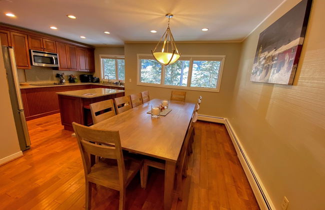 A1 Luxury Bretton Woods Ski-in Ski-out Townhome Next to Beginner ski Area Fast Wifi Keyless Entry - Photo 13