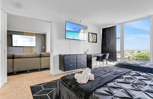 Spacious Beach Retreat | Oceanfront Pool & Tiki - Foto 9