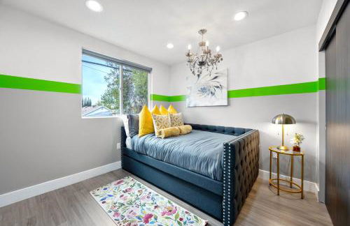 C- Vibrant and Glam NoHo Pad near U-Studios and H-Sign - Foto 19