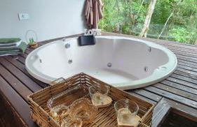 Linda Cabana com Vista Incrível nas Montanhas com Trilha, Cachoeira e Alexa - Photo 8