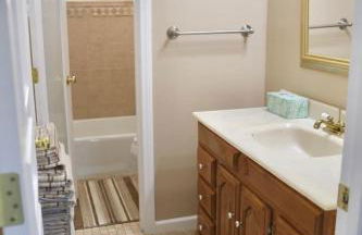 Quiet Hilltop Home With Stunning Hill Top And Valley Views - Foto 25