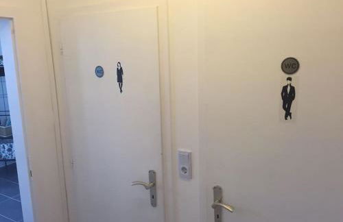 Apartment City Süd- 5 Zimmer_15 Personen _ Komplett_eingerichtet - Foto 3