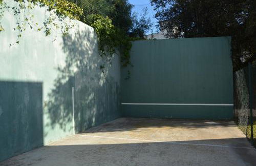 Villa Med A 2 kilometros andando de la playa, del puerto de Aguadoç y a 4 del centro de Sitges Muy Soleada todo el dia Capacidad superior a 16 personas NO REQUIERE COCHE - Foto 39