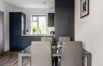 Elegant 3 Bed Apt for Contractors & Families Sleeps 5 - Foto 24