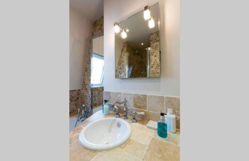 CHABLIS 27 avenue de la Bourdonnais 75007 - Foto 26