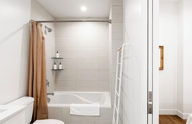 Bohemian Hideaway | RiNo Art Lofts - Foto 17