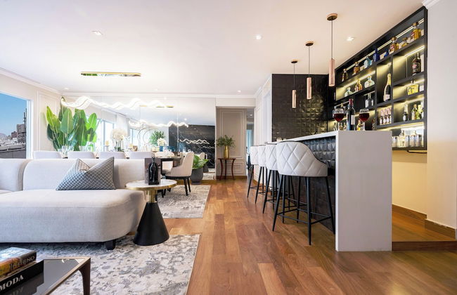 Penthouse Jacuzzi Luxury Duplex 4BR - Photo 16