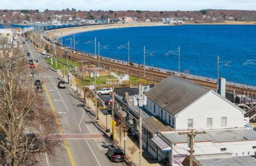 Stay a While in Niantic, Comfort by the Coast - Foto 5