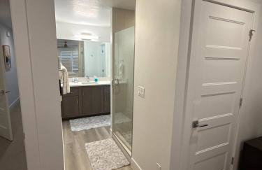 Spacious 5BR Resort Waterpark Access Sleeps 16 - Foto 45