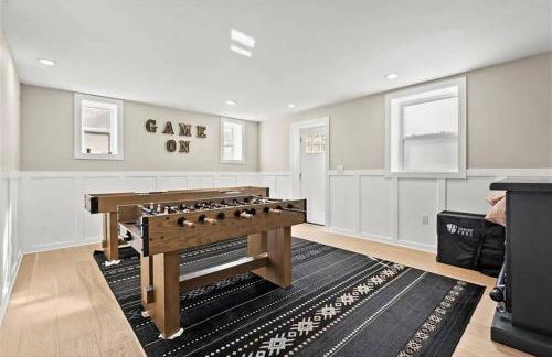 Newly Renovated! Beautiful home with game room. - Foto 16