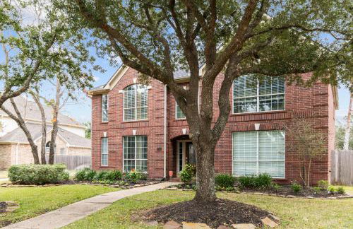 Upscale 4BR Cypress Home w Pool, Hot Tub, Theater, Sleeps 20 - Foto 42