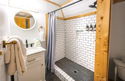 Big Mountain View! Downtown Gatlinburg Chalet Village! Hot Tub! Fan Favorite! AFrame Dreams! Magazine-Featured! Stunning Interiors! Little Green Cabin - Photo 9