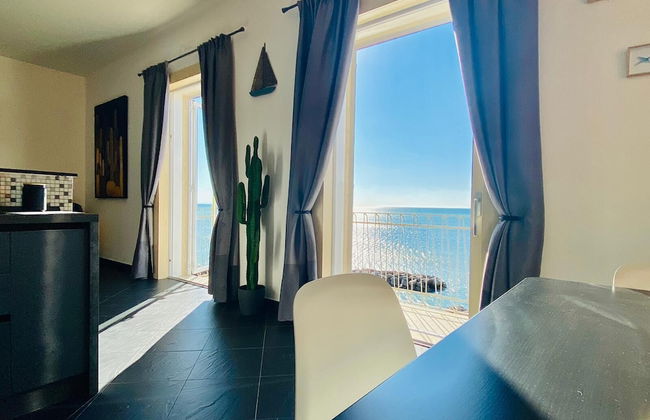 Sea View Apartment with balcony - Photo 9