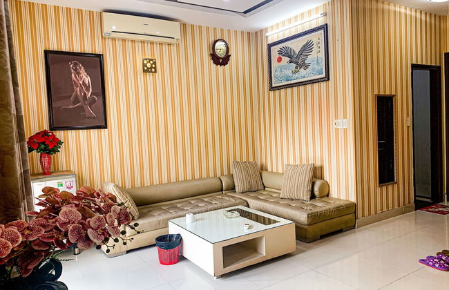 Lucky Hotel - Photo 12