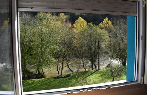 LA CASA AZUL, un oasis de calma, vistas impresionantes con PISCINA, SALTADOR, BARBACOA y acceso al río Asón - Foto 33
