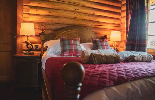 Tomatin - Luxury Two Bedroom Log Cabin with Hot Tub - Foto 6