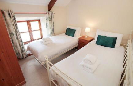 3 Bed Cottage - Parking - Ideal for Work Trips - Photo 17