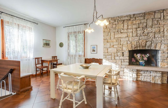 Villa in Torri del Benaco With Private Pool - Photo 24