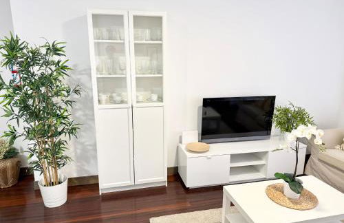 Castro Holidays - Céntrico Piscina Urbanización Garaje Gratis - Foto 14