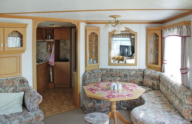 Beautiful Bungalow Directly at the Lake in Nadole - Photo 10