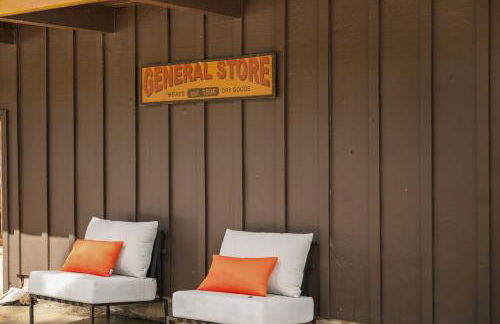 Luxe Lakefront with Hot Tub, Fire Pit, Game Room, Boat Dock - Foto 60