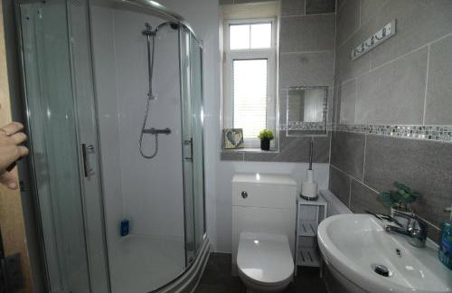 High Street House Thurnscoe by Smart Corporate Stays - Photo 46