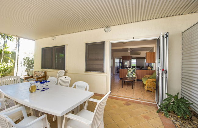 Picnic Bay Apartments Unit 1 - Photo 21