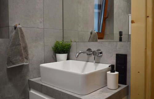 Zacna Chata domek z jacuzzi na wyłączność - Photo 34