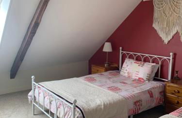 Two Cottages in Beautiful Brittany 5 Bedrooms Sleeps 10 Pets Welcome Heated Swimming Pool Free Wifi - Foto 35