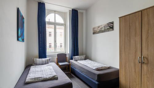 Enjoy your stay with DKN apartments - Mon-Sun - Late night check-in - Multilanguage - Near Railway station - Witamy serdecznie - Foto 5, wardrobe