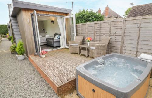 Alstroemeria - Photo 2