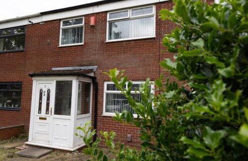 3 bed home sleeps 8 people located 1 min from train stop - Otley Terrace - Photo 39