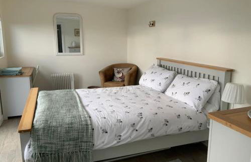 A Cotswold Cabin with Great Views and a Hot Tub - Foto 9