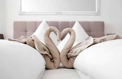 SC 06 by ROCKCHAIR Apartments l SUPERHOST Status l 4 Bedrooms Boxspringbeds 2 Bathrooms Balcony Elevator - Cozy Family & Business Flair welcomes you! - Foto 36