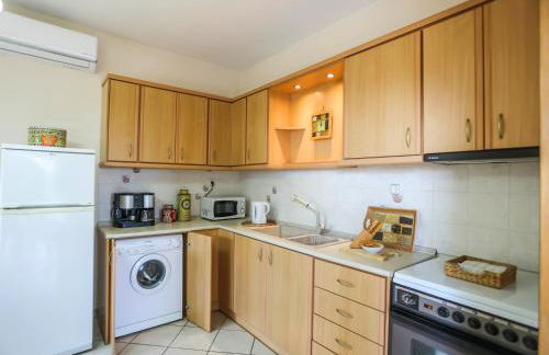 Olympus Beach Aigani Family House - Photo 10