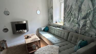 Petite maison dans village animé - Foto 3