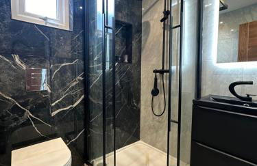 Luxurious & Elegant 6-Bed House - Foto 23